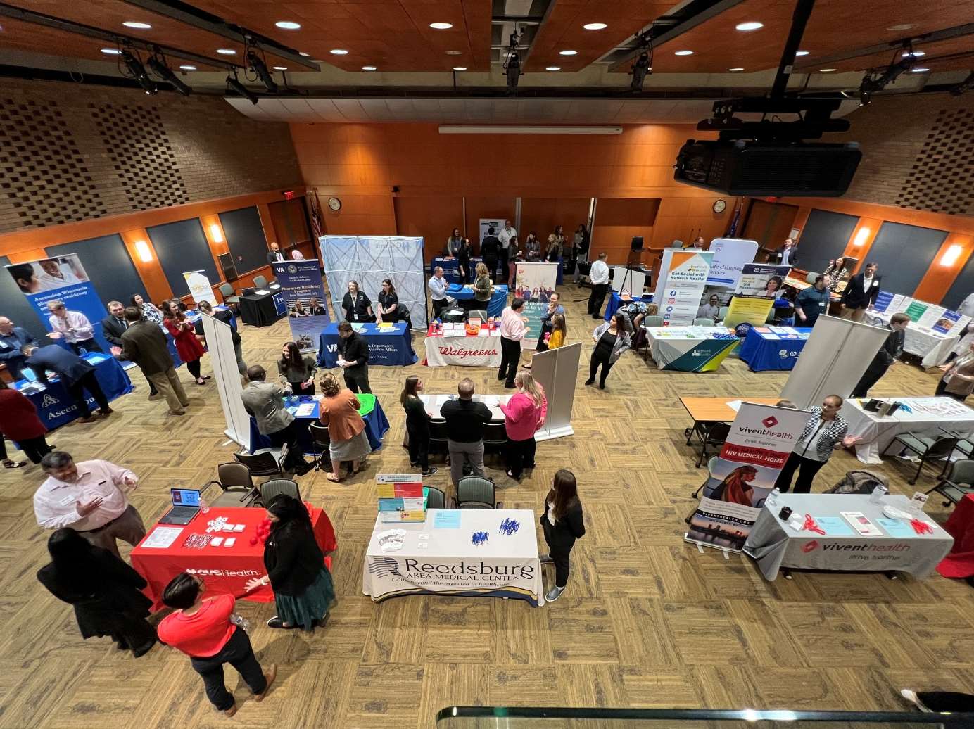 Pharmacy students explore career opportunities at Experiential Education Expo